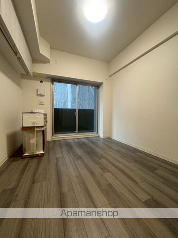 京急本線 鶴見市場駅 徒歩3分 11階建 築2年の居間写真