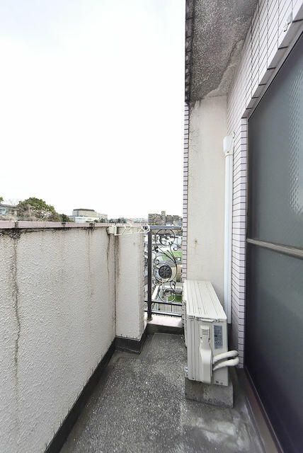 京急本線 黄金町駅 徒歩10分 5階建 築39年の内装写真