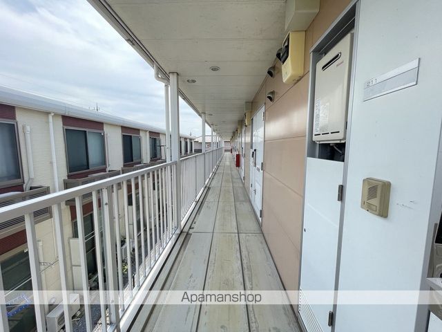 レオパレスタカネ.台の居間写真