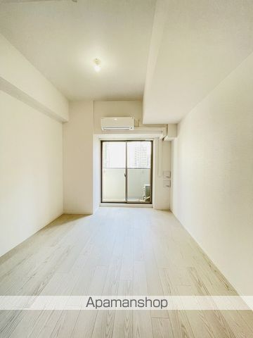 エスリード栄 THE PARKの居間写真