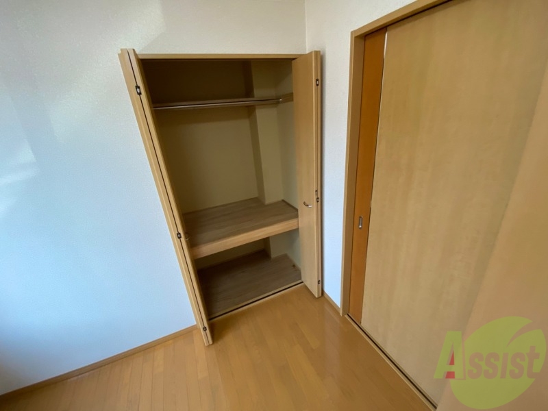 収納　寝室の収納です。部屋がすっきり片付きます。