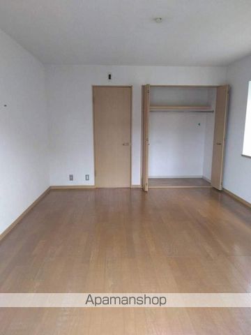 T-FLATの居間写真