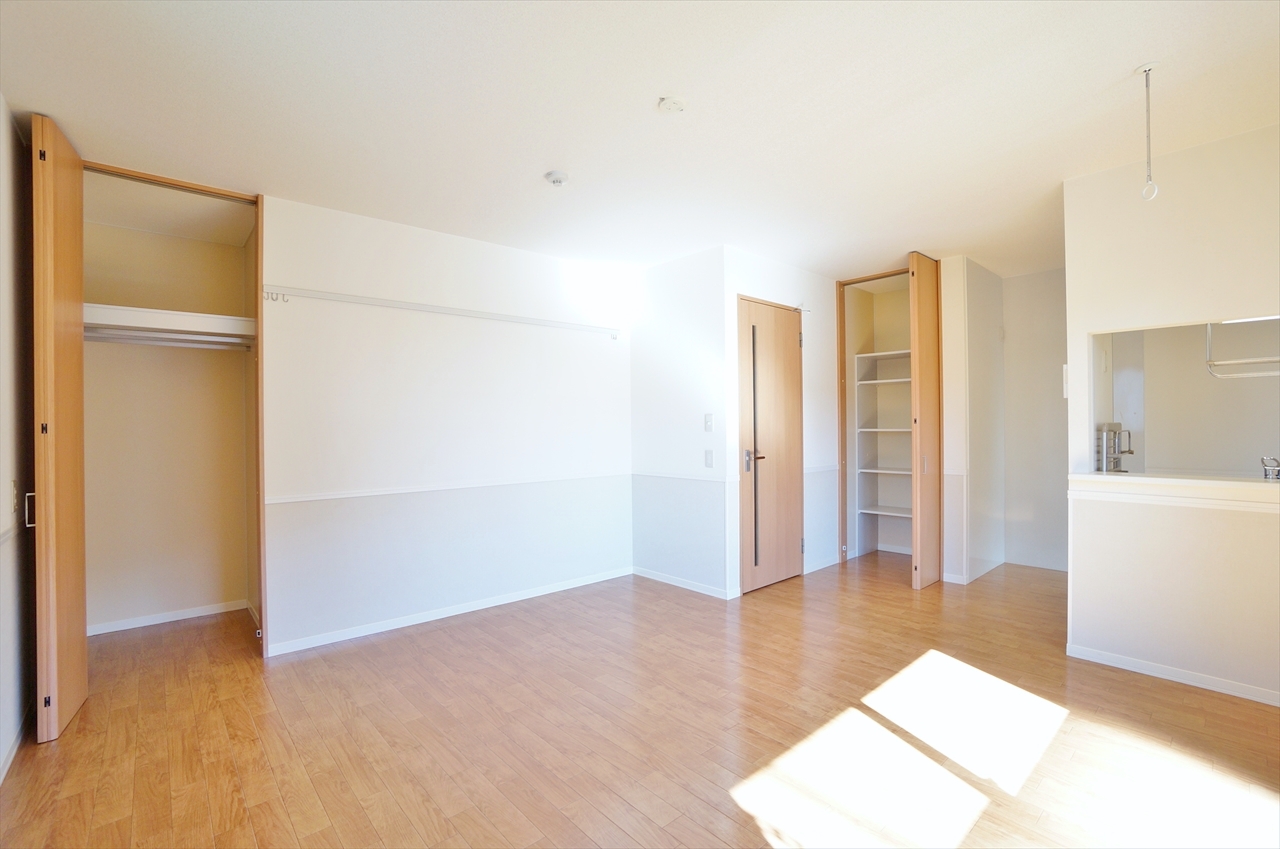 収納　ＬＤＫの収納棚とクロゼット