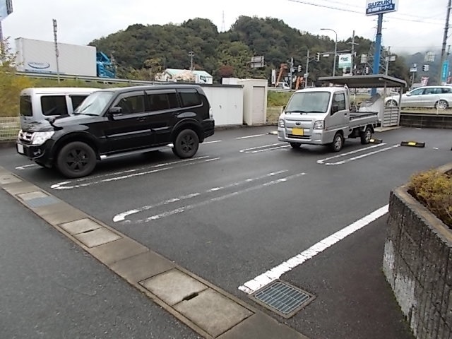 【プリムローズの駐車場】