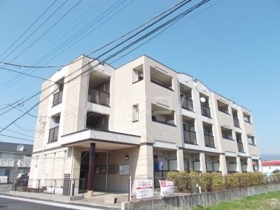 田方郡函南町間宮のマンションの建物外観