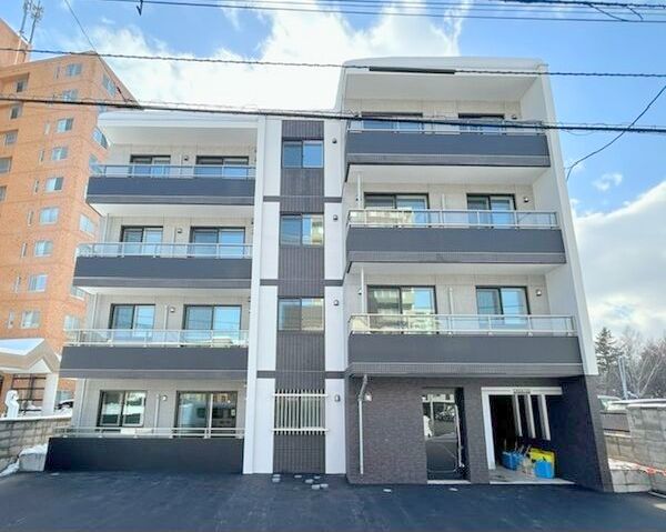 建物外観　地下東西線「南郷１８丁目」より徒歩約5分♪