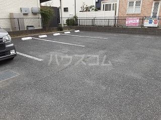 【ドエル若宮の駐車場】