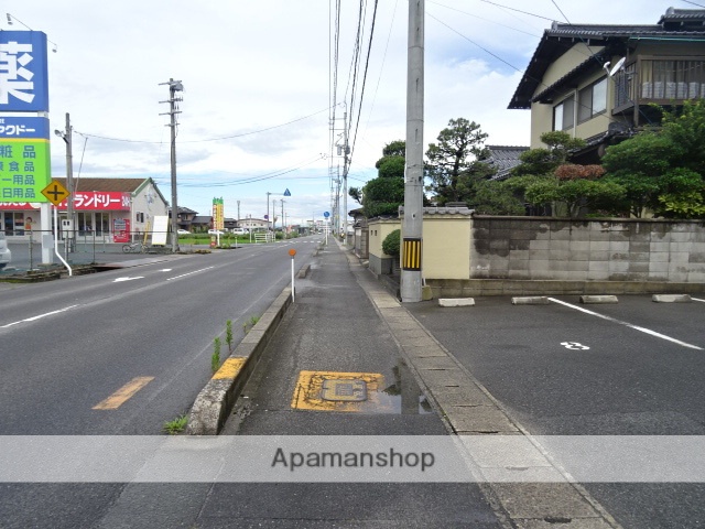 その他　前面道路（その他）まで0m