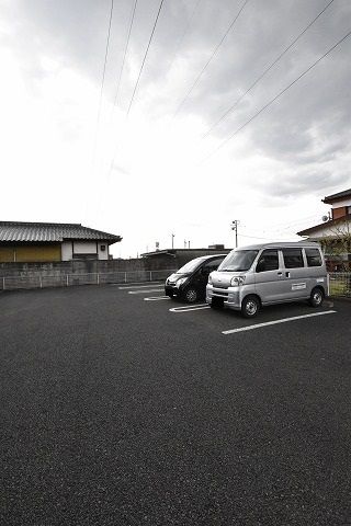 【モンブランの駐車場】