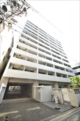 【大阪市中央区東心斎橋のマンションの建物外観】