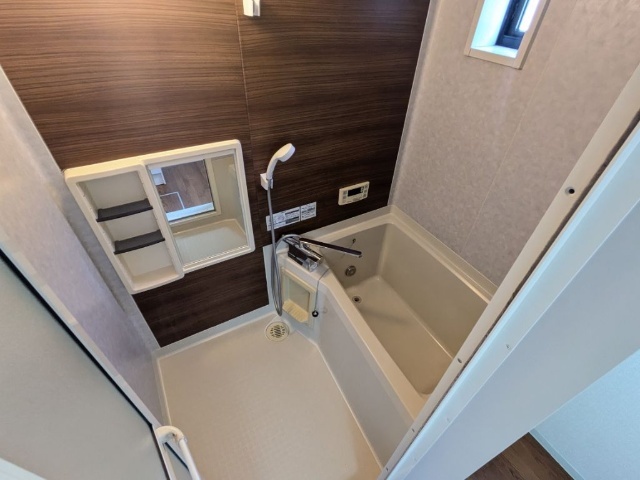 バス・シャワールーム　追い炊き機能付き