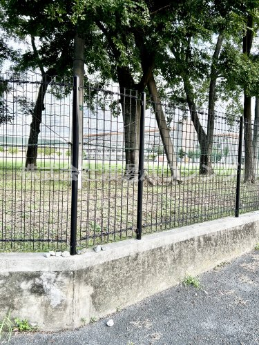 中学校　豊中市立第十二中学校（中学校）まで229m