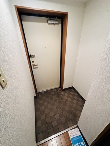 京阪本線 樟葉駅 徒歩15分 5階建 築23年の玄関写真