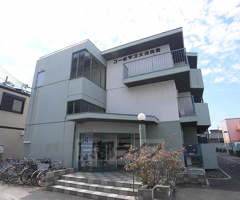 建物外観　鉄筋コンクリートのマンションです。