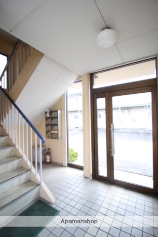 エントランス　駐車場