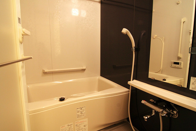 バス・シャワールーム　浴室追い焚き機能付き