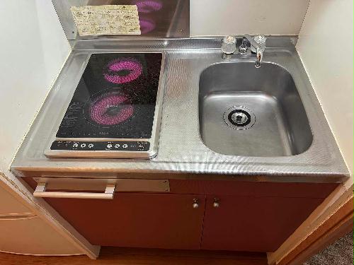 キッチン　※同タイプ部屋の写真となります