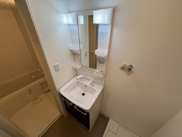 洗面設備　コンパクトで使いやすい洗面所