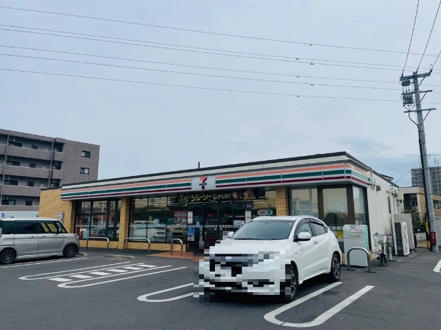 コンビニ　セブンイレブン鈴鹿西条７丁目店（コンビニ）まで293m