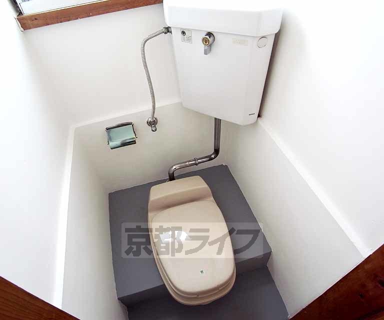 トイレ　和式ですが座れます。