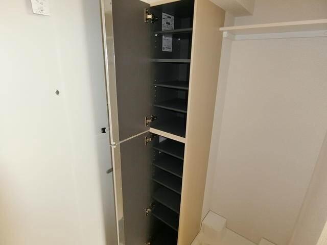 収納　シューズボックス