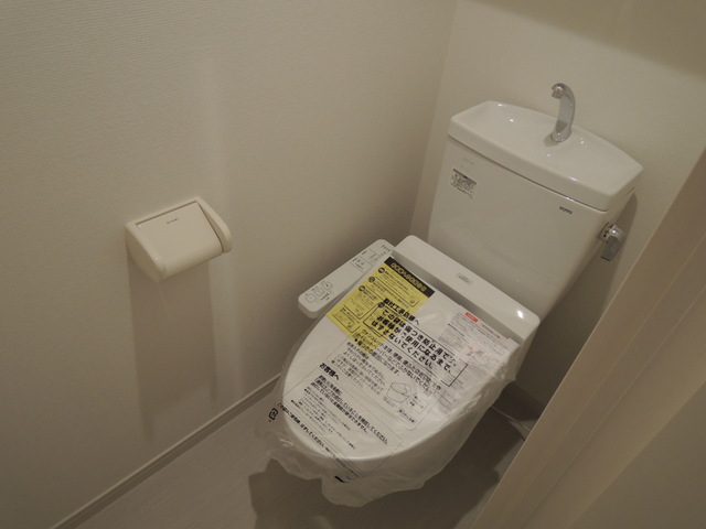 トイレ　温水洗浄便座