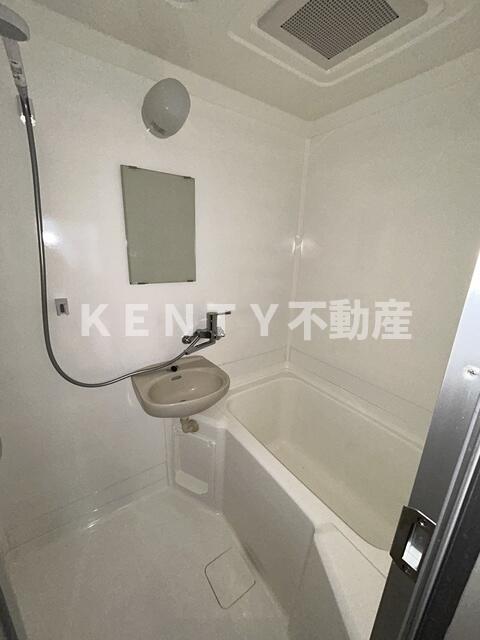 バス・シャワールーム　ゆったり過ごせるお風呂です