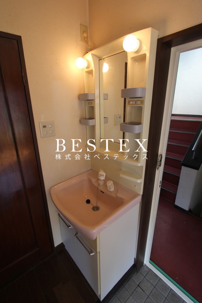 洗面設備　※同建物内・別タイプの参考写真です。