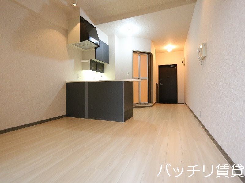 居室・リビング　別号室写真のため、現況を優先致します。