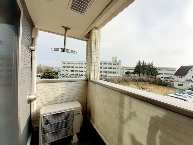 バルコニー　バルコニー付きです