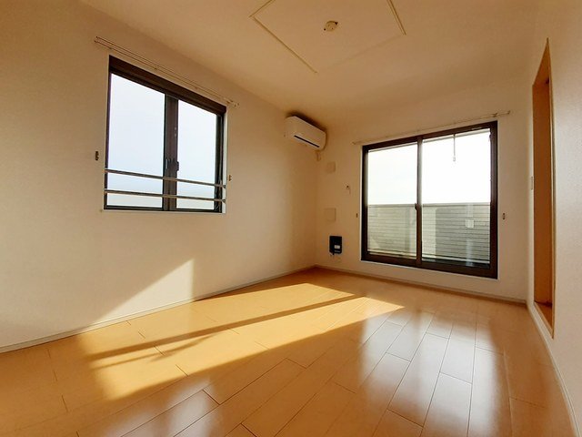 居室・リビング　ゆったりとした居間です