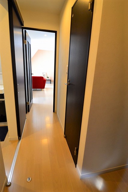 玄関　※写真はモデルルームです。室内は現状を優先とします。