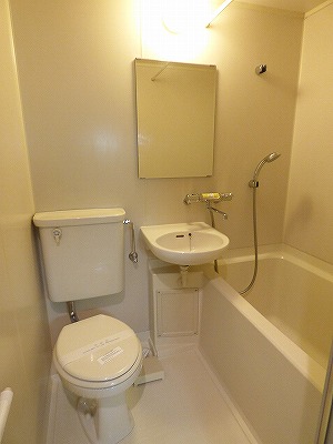バス・シャワールーム　※同タイプ参考写真