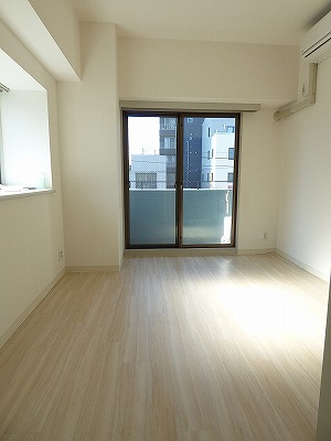 居室・リビング　※同タイプ参考写真