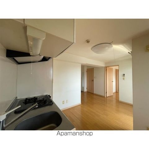 アイル池袋NORTH弐番館の居間写真