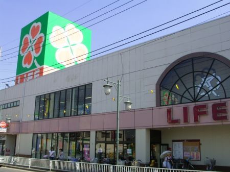スーパー　ライフストア（スーパー）まで380m