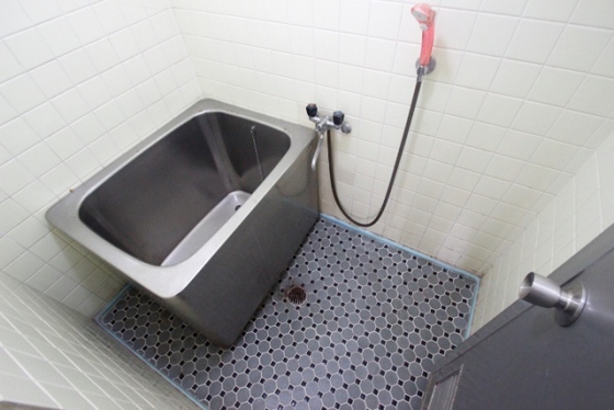 バス・シャワールーム　※別部屋の写真です