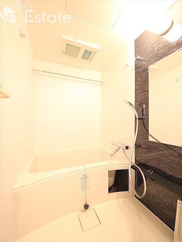 バス・シャワールーム　バスルーム