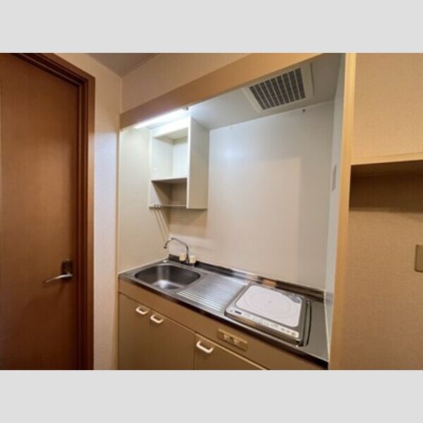 キッチン　別部屋同一間取りになります。