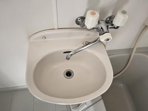 洗面設備　※305号室の室内写真になります