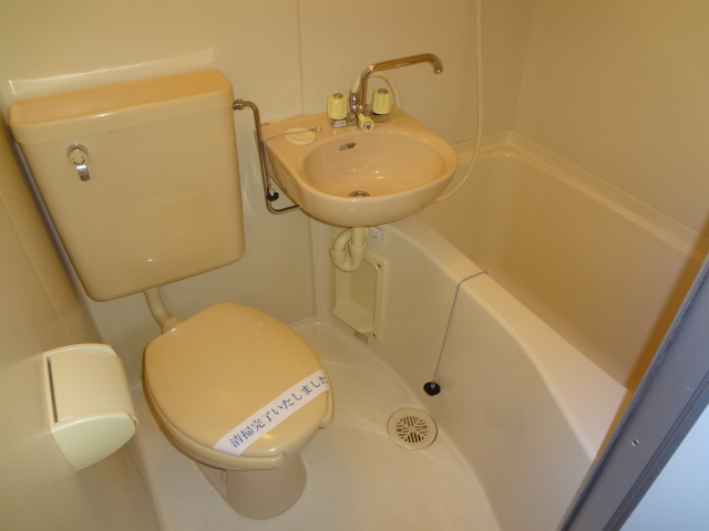 トイレ　ユニットバス