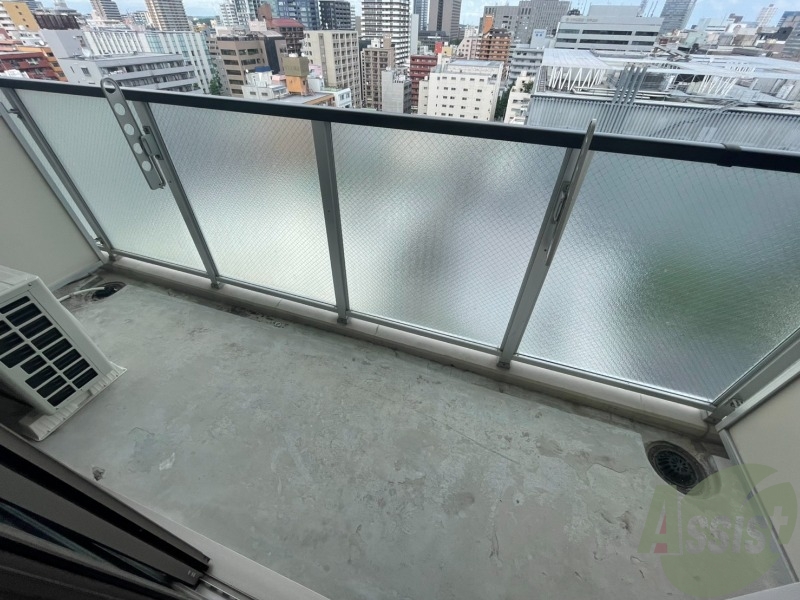 バルコニー　バルコニーがあるので洗濯物は外に干せそうですね～