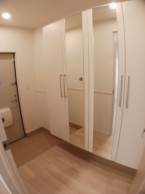 玄関　シューズボックス付きの玄関です★