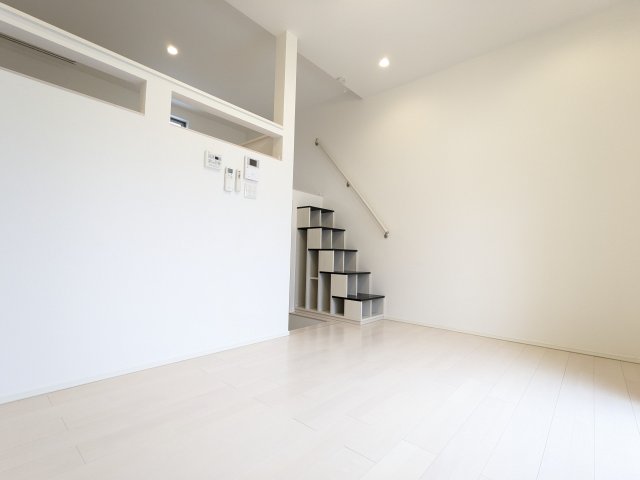 居室・リビング　202号室