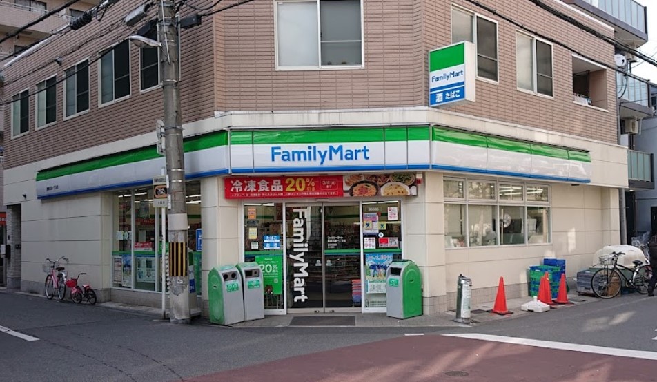 コンビニ　ファミリーマート都島北通一丁目店（コンビニ）まで76m
