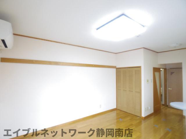 居室・リビング　ゆったりとした居間です