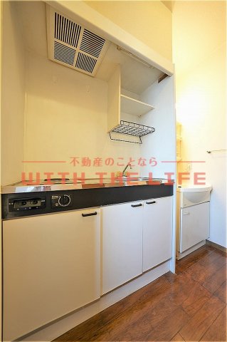 キッチン　コンパクトなキッチンで掃除もラクラク