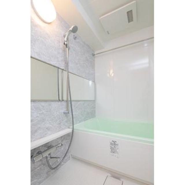 バス・シャワールーム　※写真は同タイプ住戸です。