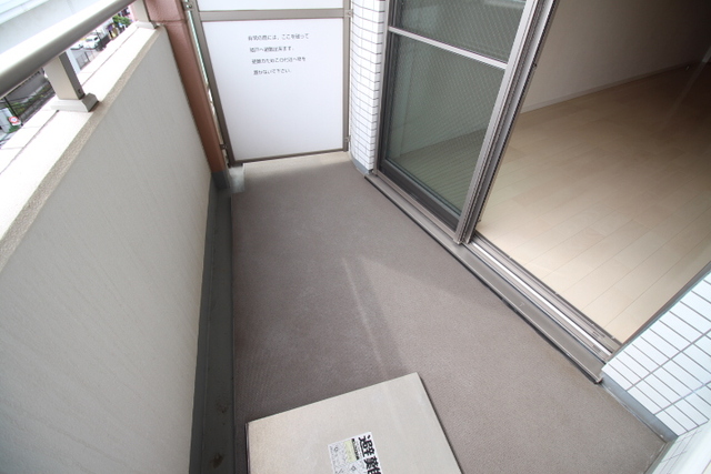 バルコニー　バルコニー