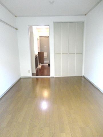 居室・リビング　★きれいな６帖の洋室★※別部屋参考写真